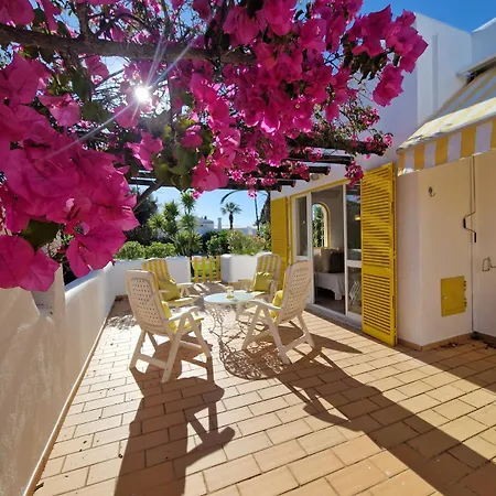 Villa Vilamoura 3br Villa, Ac, Pool Access & Golf Nearby