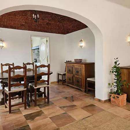 Vilamoura 3br Villa, Ac, Pool Access & Golf Nearby Villa