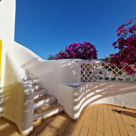 Vilamoura 3br Villa, Ac, Pool Access & Golf Nearby Villa